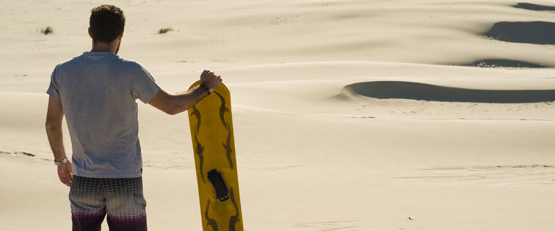 Areia descendo as dunas