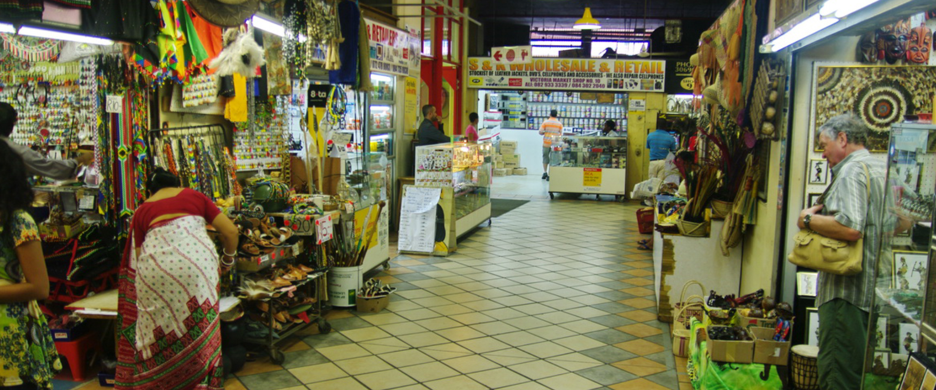 Frequente o mercado de rua Victoria