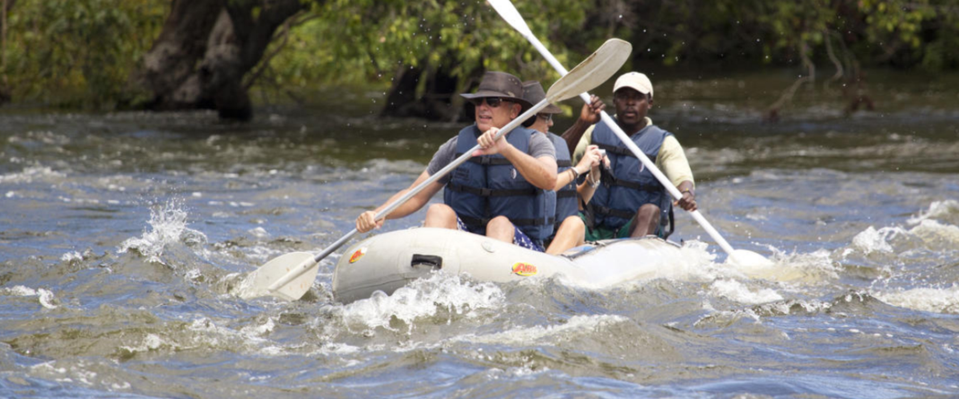 Envolva seu espírito aventureiro enquanto você canoa o Zambezi