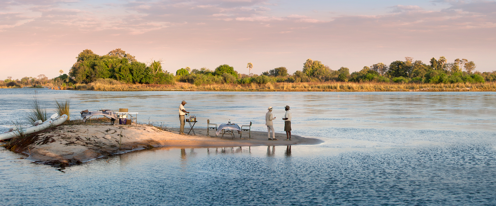 African Bush Camps Thorntree River Lodge